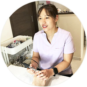 巻き爪補正士